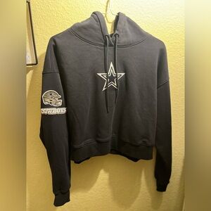 Dallas Cowboys Star Logo Cropped Hoodie